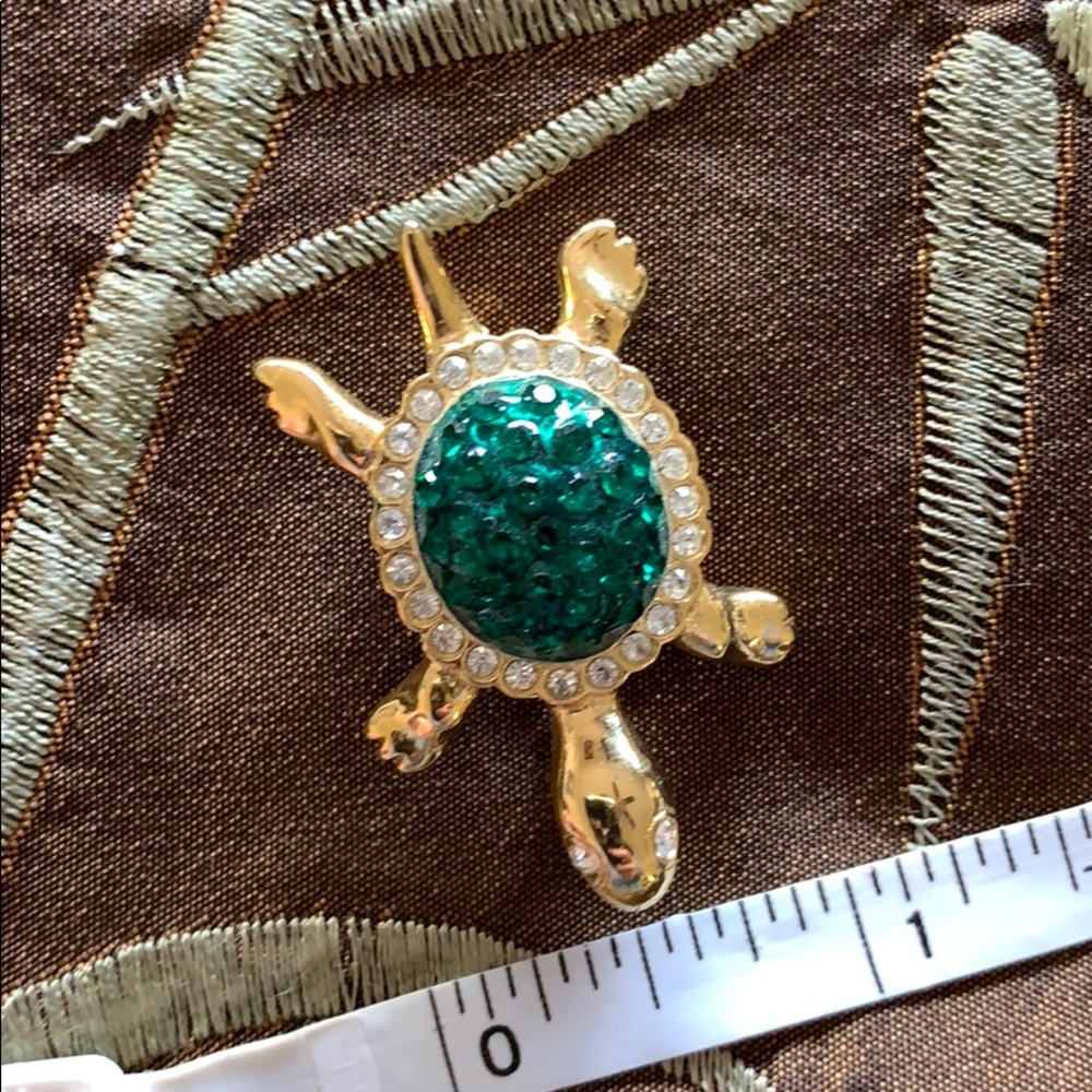 Turtle Brooch Pin 🐢 - Picture 7 of 8